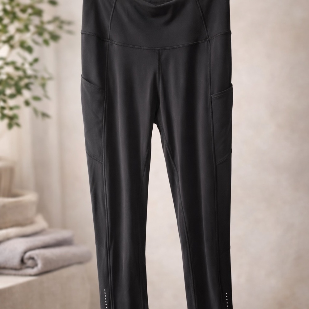 🖤 Lululemon High-Waist Performance Leggings – Sleek, Sculpting 🖤